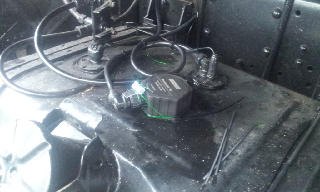 Real Eurosens Dominator installation on a truck fuel tank