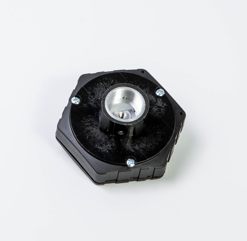 Close-up of the Eurosens Dominator bayonet tank mount and connector